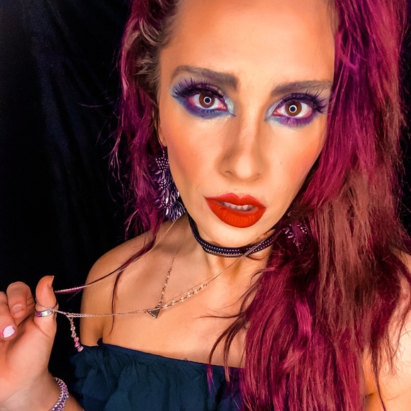 Meet your Posher, Megan - Picture 5 of 5